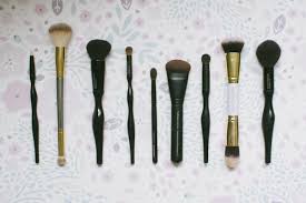must have makeup brushes the small