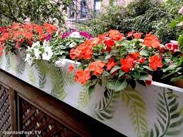 Easy Flower Box You Can Make
