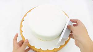 how to fondant a cake 14 steps with