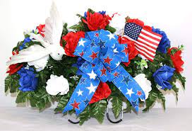 Monument saddle with beautiful new tear drop rose buds, white filler flowers, daises cream and green spike this beautiful cemetery saddle. Amazon Com Xl Patriotic Memorial Veterans Artificial Silk Flower Cemetery Tombstone Grave Saddle Handmade