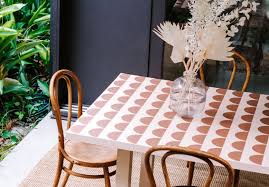 How To Stencil Paint An Outdoor Table