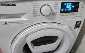 The cycle began and the washer filled with water. Solved Samsung Ww70k5210ux Stuck On 9 Minutes On Spin Program Samsung Community