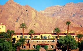 The historic inn at death valley (formerly known as the inn at furnace creek resort) was built for roundabout reasons—the pacific coast borax company financed its construction as a means to save the company's death valley railroad after the borax business slowed. Death Valley In Die Abenteuerliche Wustenlandschaft