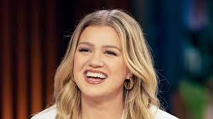 kelly clarkson s unrecognizable weight
