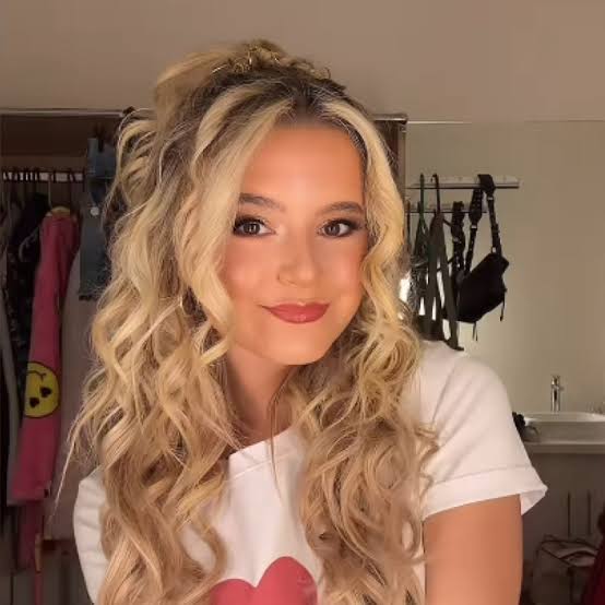 Coronation Street star Sydney Martin 'very happy girl' as she makes 'stunning' Betsy Swain transformation - Manchester Evening News