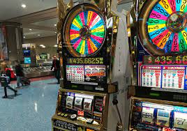 High Rollin' in Las Vegas, Part 2: How I Made $7200/Hour on the Slots - Quirky Travel Guy