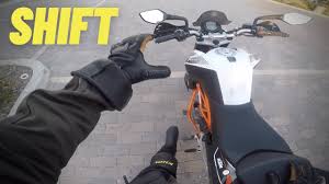 how to shift gears on a motorcycle