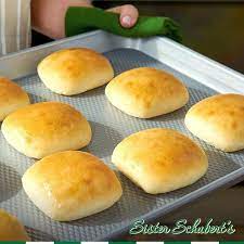 quick dinner yeast rolls for your meal