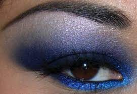 matte royal blue smokey eyeshadow