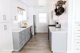 to paint kitchen cabinets without sanding
