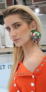 sculptural earrings already a trend