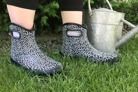 the 8 best gardening shoes of 2023