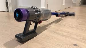how to clean a dyson vacuum in 10 easy