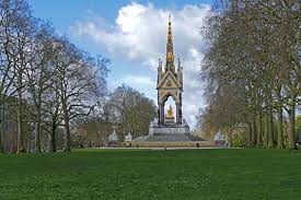 Hyde park is one of central london's largest parks. A Guide To Hyde Park Easyhotel