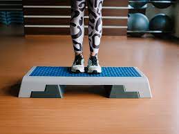 step aerobics benefits moves and tips