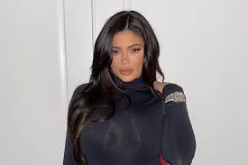Kylie jenner reportedly spent $130 million on mansions and private jets before forbes claimed she lied about her billionaire status. Kylie Jenner Slams Forbes For Stripping Billionaire Status And Accusing Her Of Lying