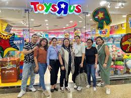 toys r us asia exec visits ph