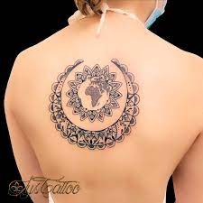 Lys Tattoo - Tatouage dos, colonne vertébrale femme.... | Facebook