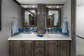 10 Luxurious Rvs With Large Bathrooms