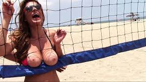 Beach-Volleyball mit erotische-denken Geist - Faperoni Porn Videos