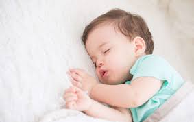 Mon bébé dort beaucoup : est-ce inhabituel ? | Beebs app
