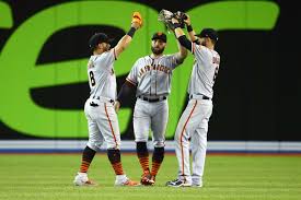 Figuring Out The Giants Outfield Mlb Daily Dish