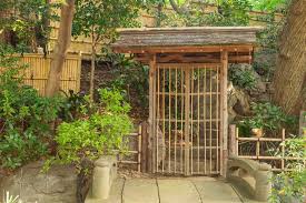 25 Wooden Garden Gate Design Ideas
