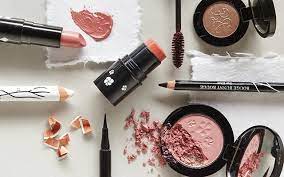 tips for updating your beauty kit marq d