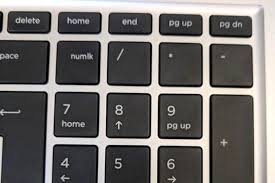 Apple Mac Keyboard Optical Illusion