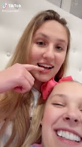 Only 16 years old in age, the performer got to be a household name after her stint on the hit lifetime show, dance moms. Jojo Siwa Introduces Girlfriend Kylie On One Month Anniversary People Com