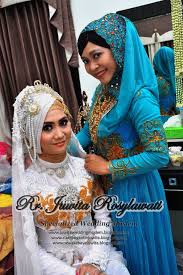 Sewa baju pengantin muslimah modern, make up wedding muslim, rias muslimah, gaun pengantin muslimah modern elegan. Sewa Kebaya Dan Rias Pengantin Juwita Home Facebook