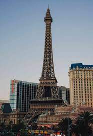the eiffel tower experience in las vegas
