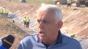 Petre Daea, ministrul Agriculturii, lucrări la sistemul de irigaţii în Călăraşi: "M-aţi pierdut pe câmp!"