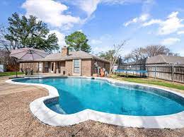 in arlington tx with pool