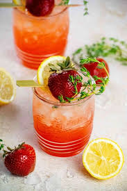 strawberry thyme vodka lemonade