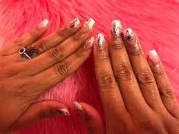 Summer is coming and this means that you need to update your nail colors as well. The Party Nail Home Facebook