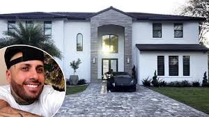 Today reggaeton superstar j balvin welcomes architectural digest for a tour of his tranquil colombian home. Inside Nicky Jam S Luxurious Miami Home Mamaslatinas Com