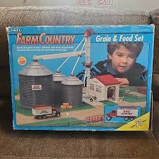 ertl farm country grain and feed play