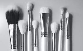 unveiling the 2023 makeup brush trends