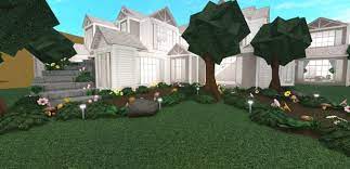 Build A Detailed Bloxburg House To