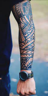 Tatouage avant-bras homme - motifs et styles variés ! | Tatuagem tribal  braço, Tatuagem maori braço, Tatuagem