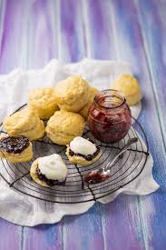 How to bake scones with cake flour and inkomazi. Amasi Scones