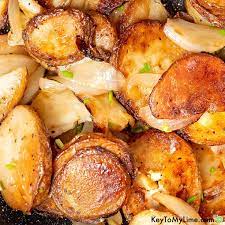 Crispy Fried Potatoes And Onions gambar png