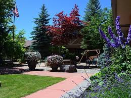 It is known for its plentiful outdoor activities, including hiking, backpacking, and boating. Retirement Homes In Coeur D Alene Courtyard At Coeur D Alene