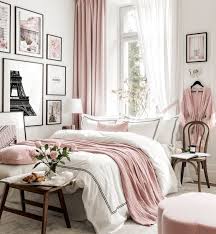 10 Romantic Paris Themed Bedroom You