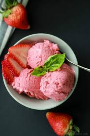 homemade strawberry basil frozen yogurt