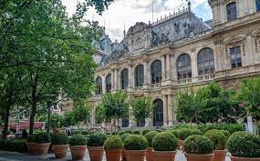 A visiter sur la Presqu'île de Lyon : Le Palais de la Bourse