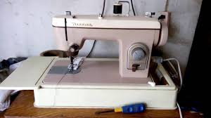Vintage riccar 445sp sp automatic zig zag free arm sewing machine &instructions. Riccar Straight Sew Heavyduty Sewing Machine 8000rpm Youtube