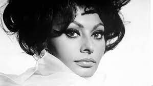 Here we have rounded up 20 gorgeous and stunning photos of this italian starlet that made her the legend. Sophia Loren Das Leben Der Italienischen Hollywood Ikone Kurier At