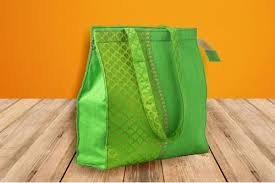 las hand bags at rs 360 piece